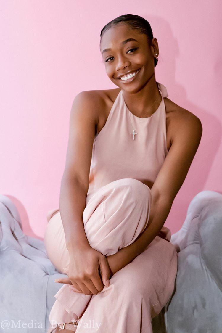Halle Alice